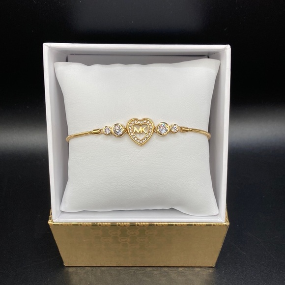 Holiday SALE 🎁 ⬇️ Michael Kors Heart Logo cable style bracelet - Picture 1 of 7